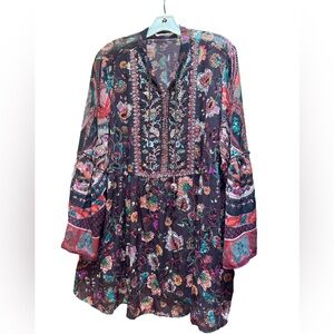 Soft Surroundings semi sheer beautiful embroidered floral top. Size 1X.